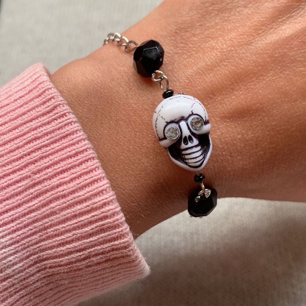 🖤 Handmade Skull Bracelet & Earrings Set - Black & White